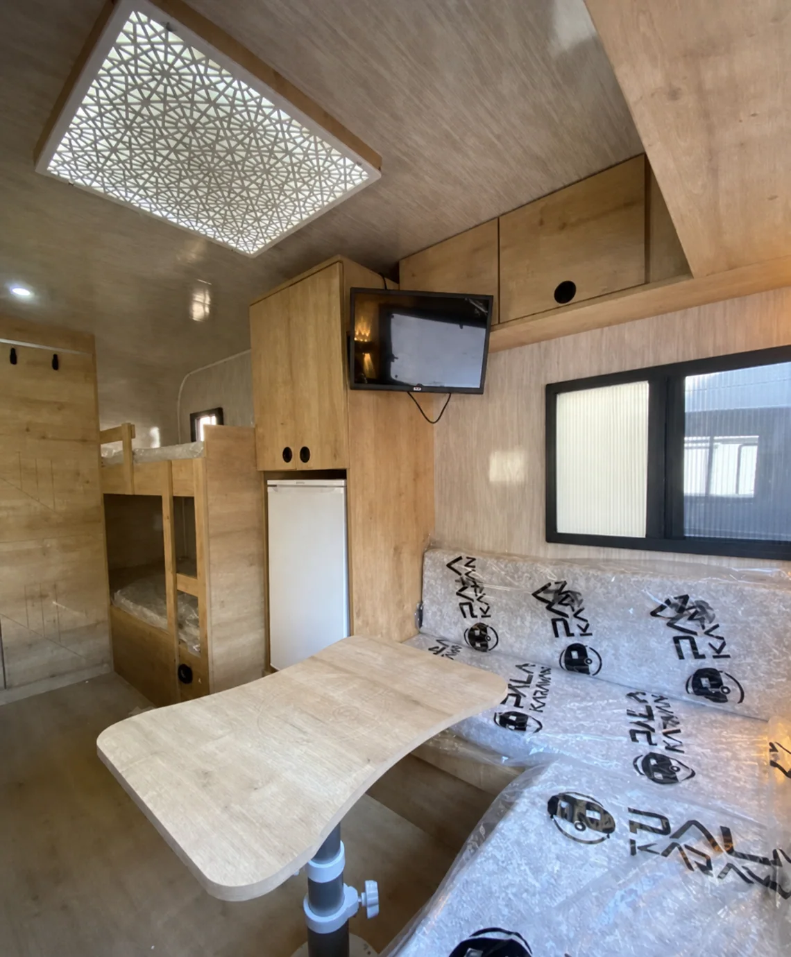 Çekme karavan - Oturma alanı - Batı Rent A Car İzmir