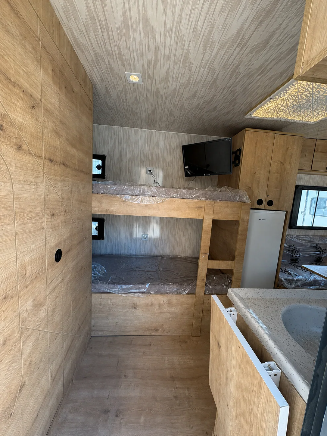 Çekme karavan - Yatak ve geçiş alanı - Batı Rent A Car İzmir
