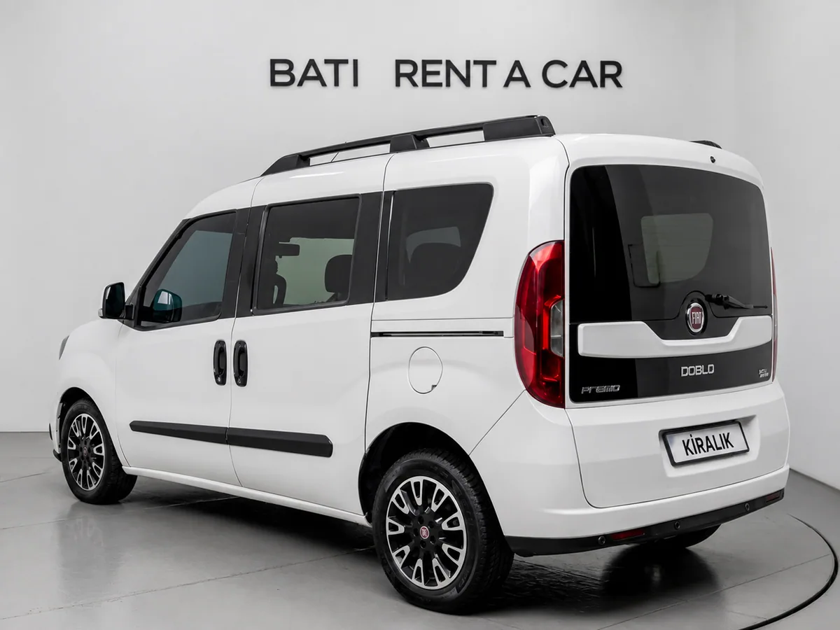 Fiat Doblo - Arka yan görünüm - Batı Rent A Car İzmir
