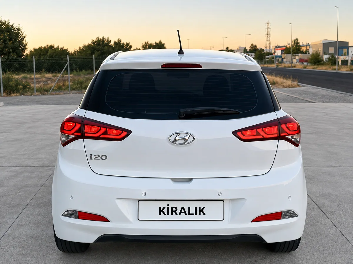 Hyundai i20 - Arkadan görünüm - Batı Rent A Car İzmir